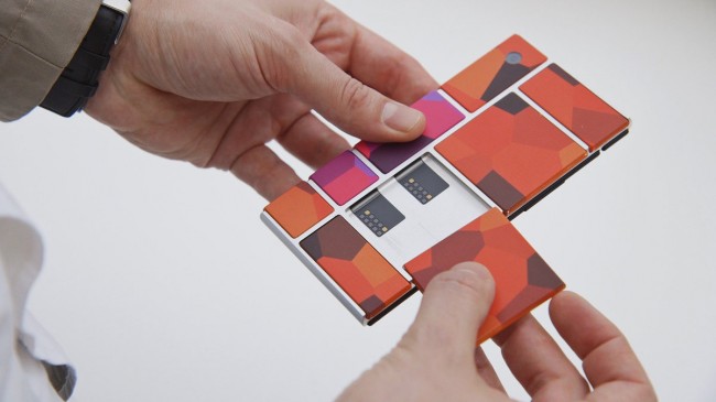 Google I/O 16 Project Ara in modules.